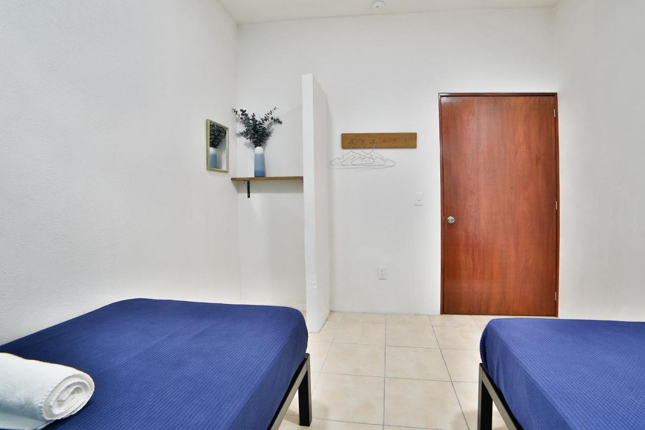Hostal Ten To Ten Puerto Vallarta Bagian luar foto