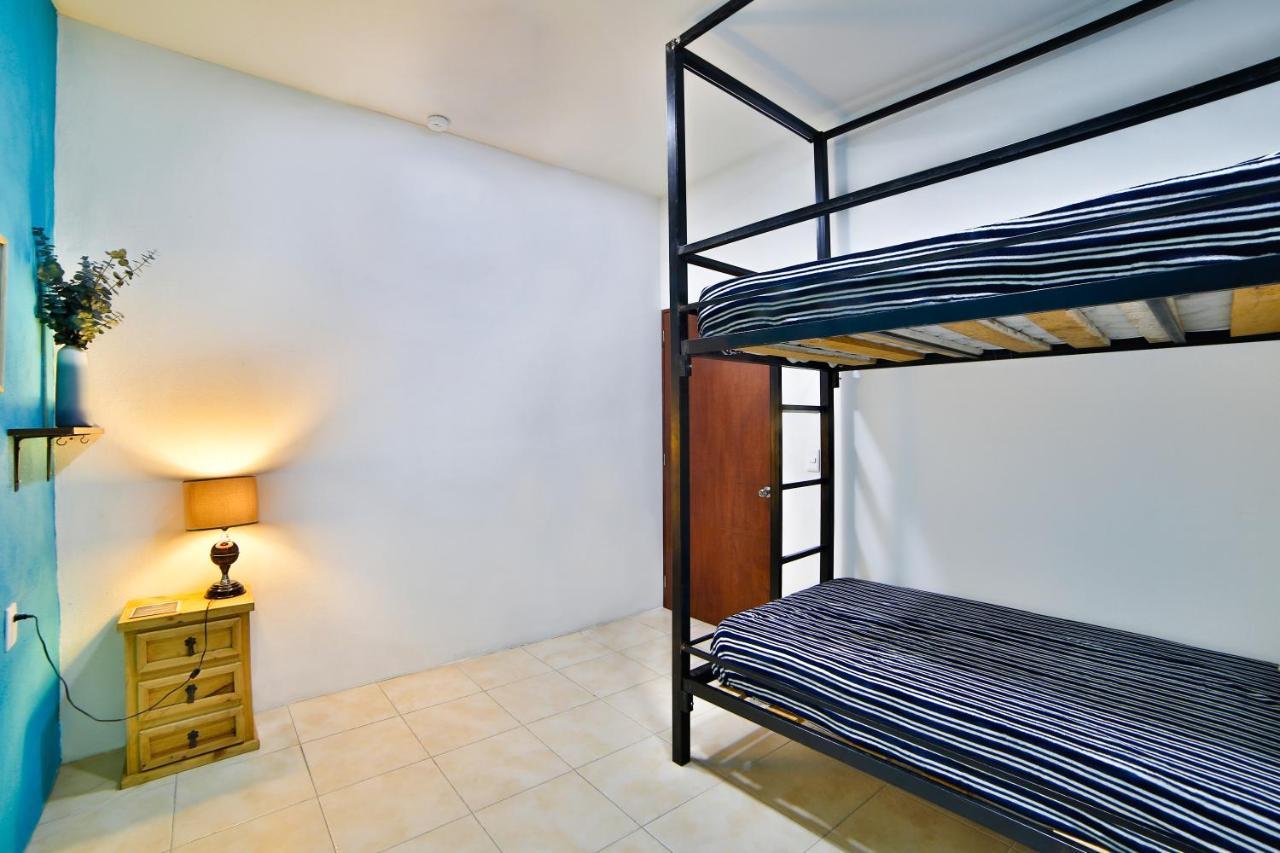 Hostal Ten To Ten Puerto Vallarta Bagian luar foto