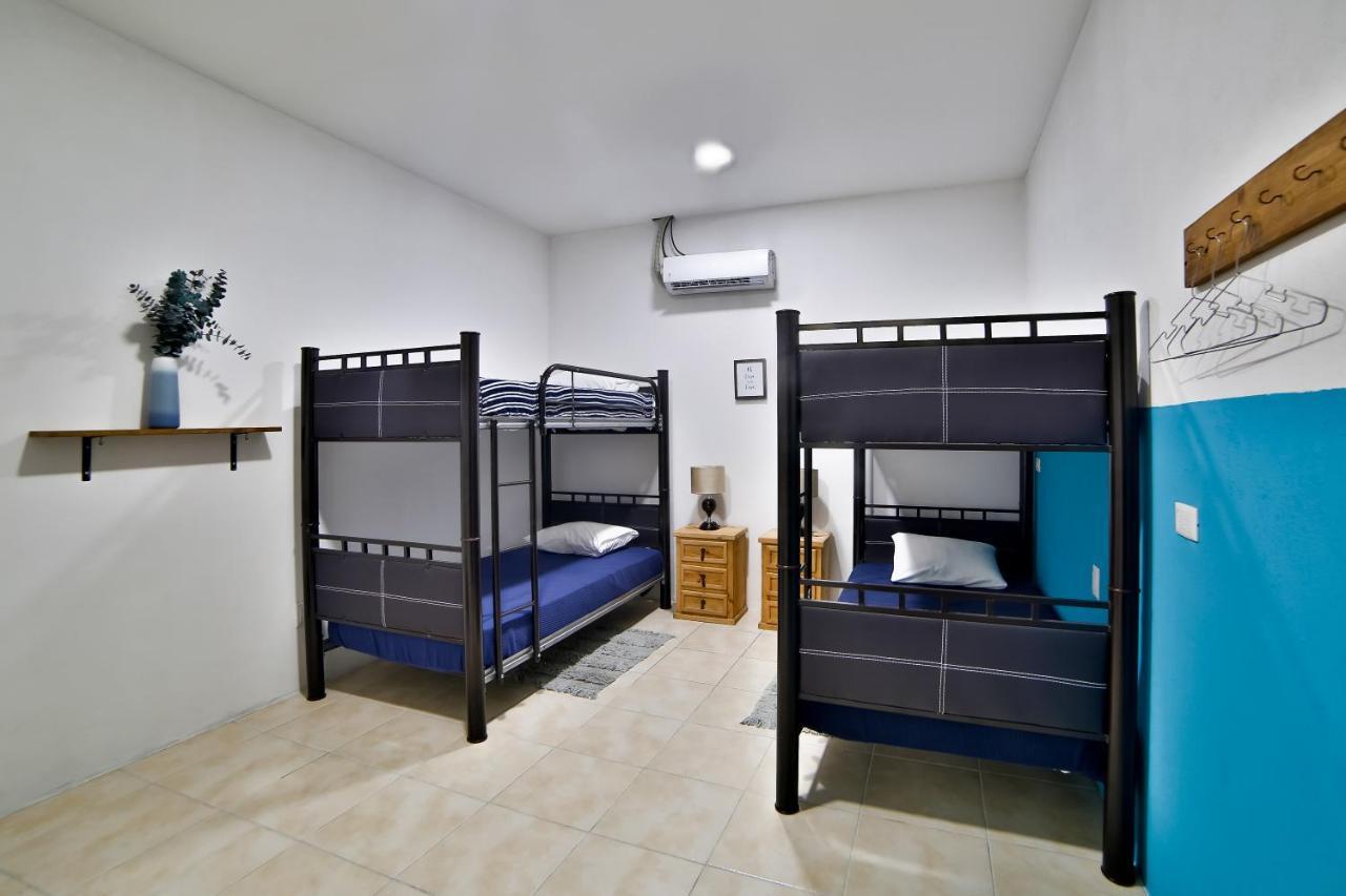 Hostal Ten To Ten Puerto Vallarta Bagian luar foto